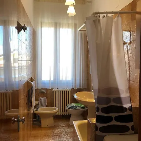 In Casa Indipendente A 2 Km Dal Mare. *