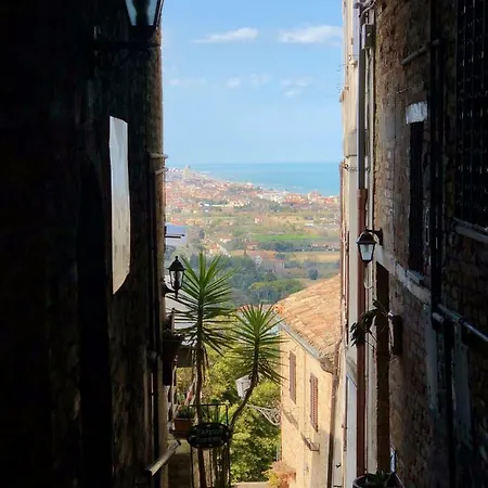 In Casa Indipendente A 2 Km Dal Mare. Lejlighed Porto SantʼElpidio